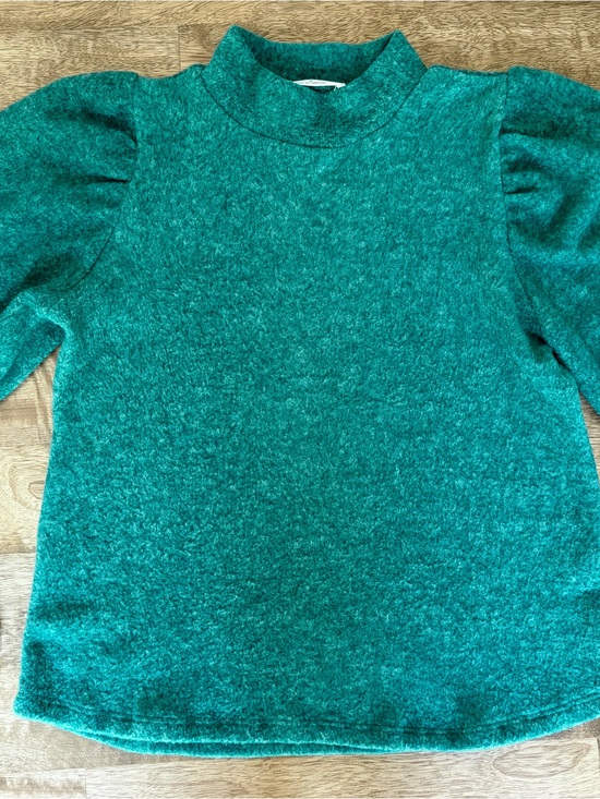 Zenana Outfitters Sweaters - Zenana Outfitters Women’s Emerald Green Mock Neck Puff Sleeve Sweater